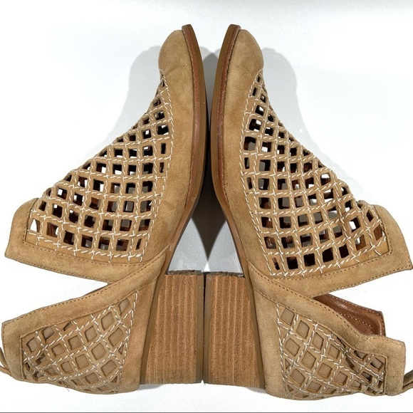 Jeffrey Campbell Taggart Suede Open Weave Pull On Bootie 7.5 Like New! - Picture 10 of 15